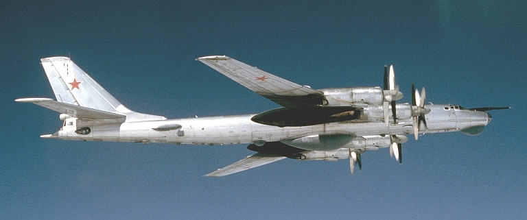 (Mengenal lebih jauh) Tupolev Tu-95 and Tu-142 Bear