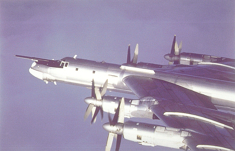 (Mengenal lebih jauh) Tupolev Tu-95 and Tu-142 Bear