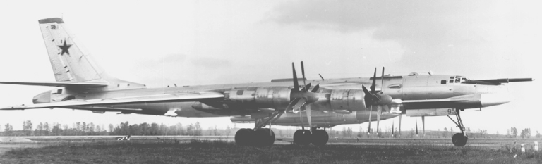 (Mengenal lebih jauh) Tupolev Tu-95 and Tu-142 Bear