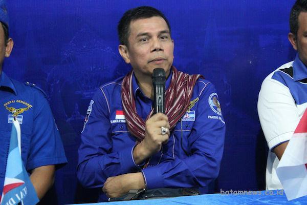 hinca-panjaitan-anjurkan-minum-tuak-untuk-terapi-narkoba