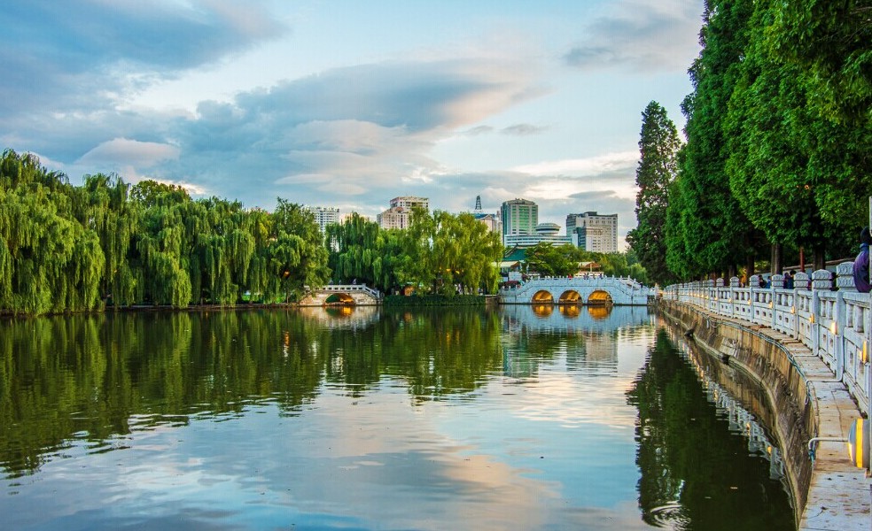 Liburan ke China, Jangan Lewatkan Tempat Wisata di Kunming China Berikut!
