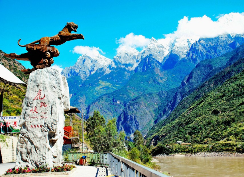 Liburan ke China, Jangan Lewatkan Tempat Wisata di Kunming China Berikut!