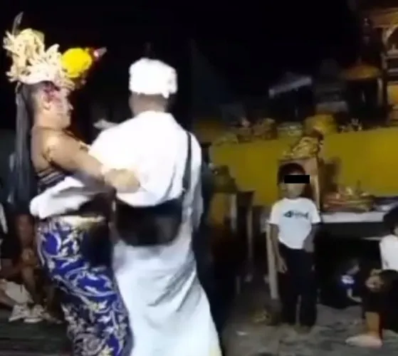 Viral Jero Mangku Ngibing Erotis di Pura, PHDI Bali Buka Suara