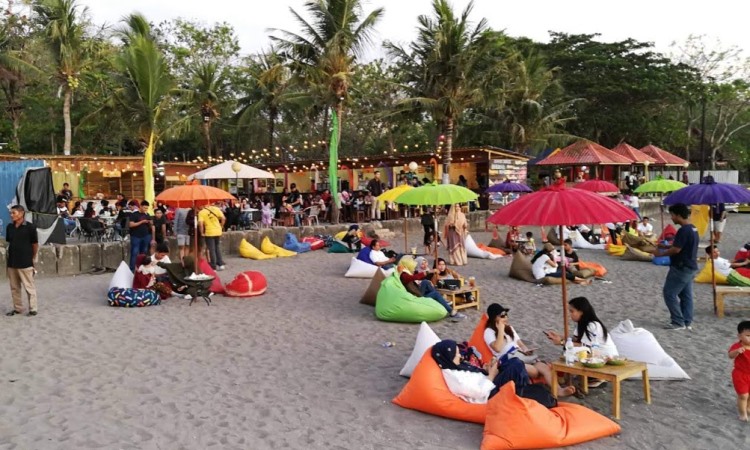 &#91;COC Travellers&#93; Yuk Cari Tahu &amp; Nikmati Keindahan Sunset di Pantai Akkarena Makassar