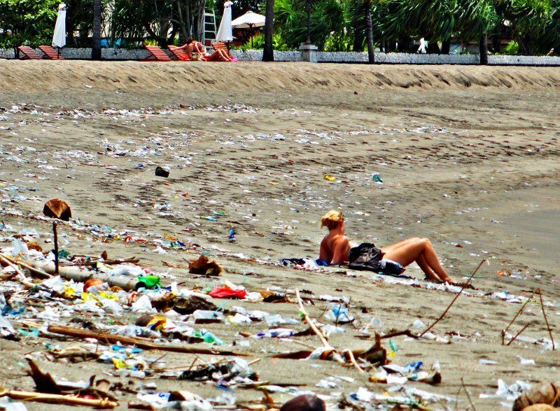 &#91;PIC&#93; Jadi Pantai Jorok, Ketika Alam Marah dan Pantai Kuta BALI Dikirimin Sampah