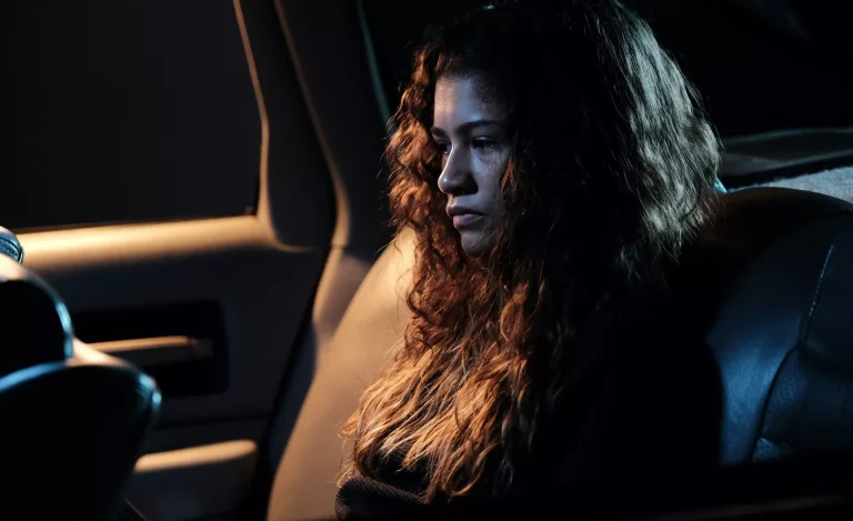 Virgin The Series vs Euphoria: Menilik Lika-liku Kehidupan Generasi Muda Modern