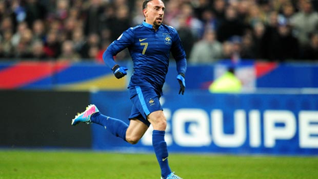 10 Pemain Sepak Bola Tercepat Di Dunia 