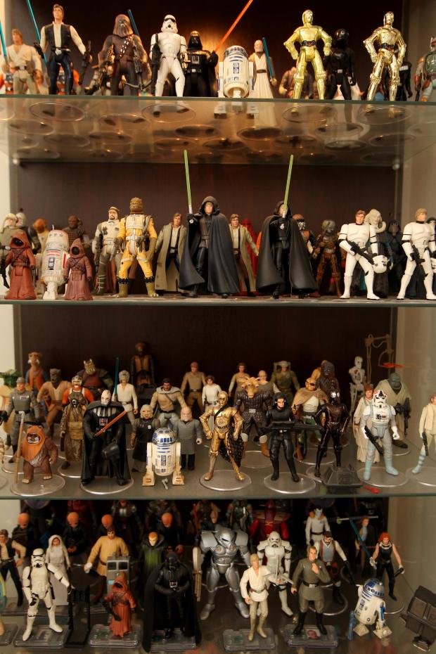 Oldbury Habiskan Rp1,9 Miliar Beli Koleksi Star Wars