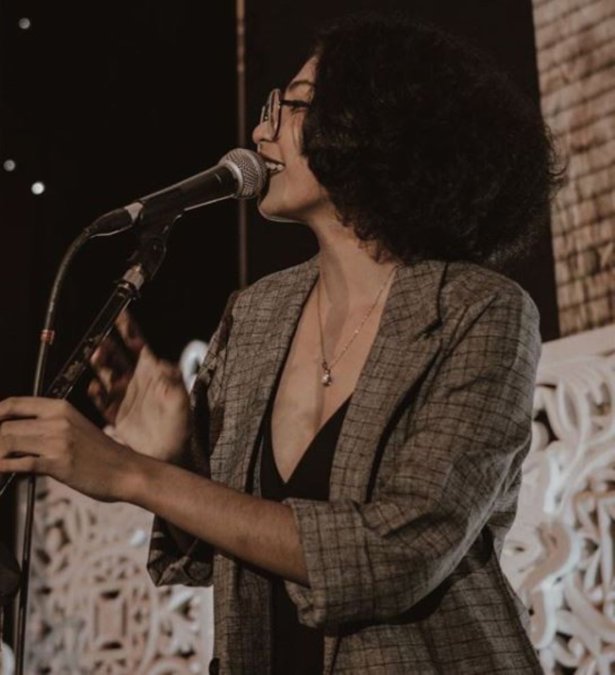 10-potret-dan-fakta-jaqlien-elsy-the-voice-indonesia