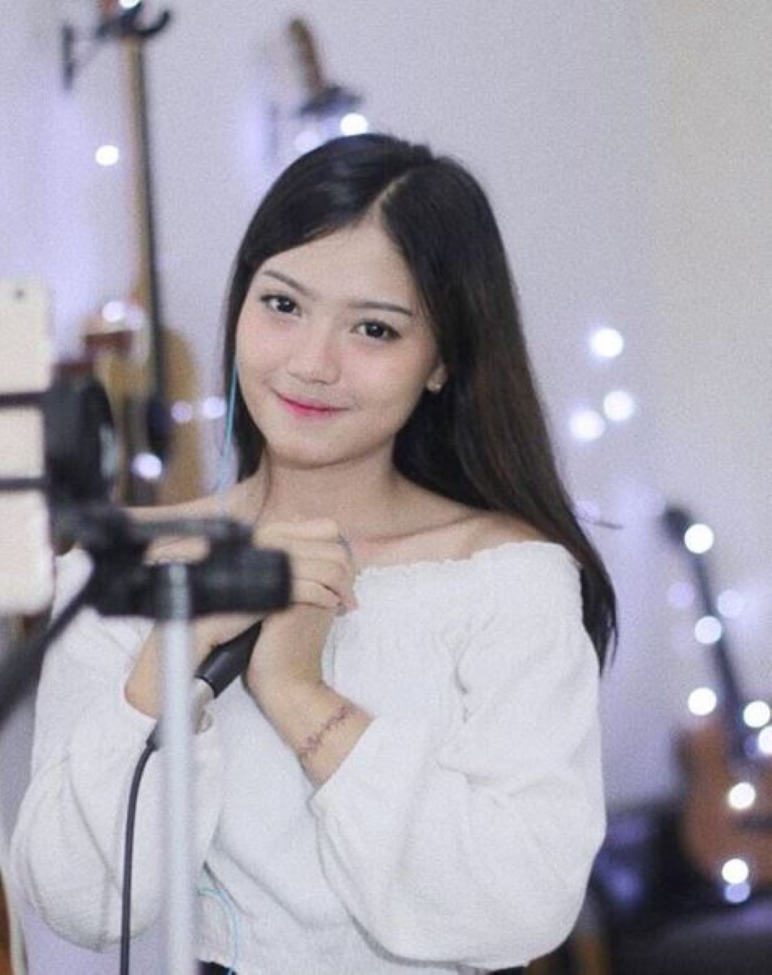 Ini 10 Potret dan Fakta Mirriam Eka Rising Star Indonesia