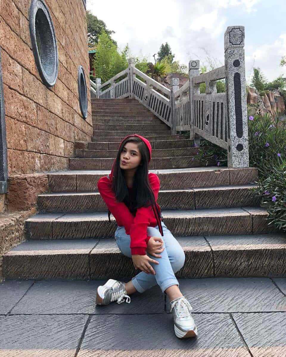 Potret Cantik Artis Nabila Bintang