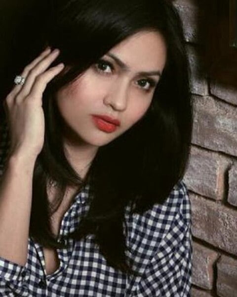 Foto Cantiknya Artis Ghea D’Syawal