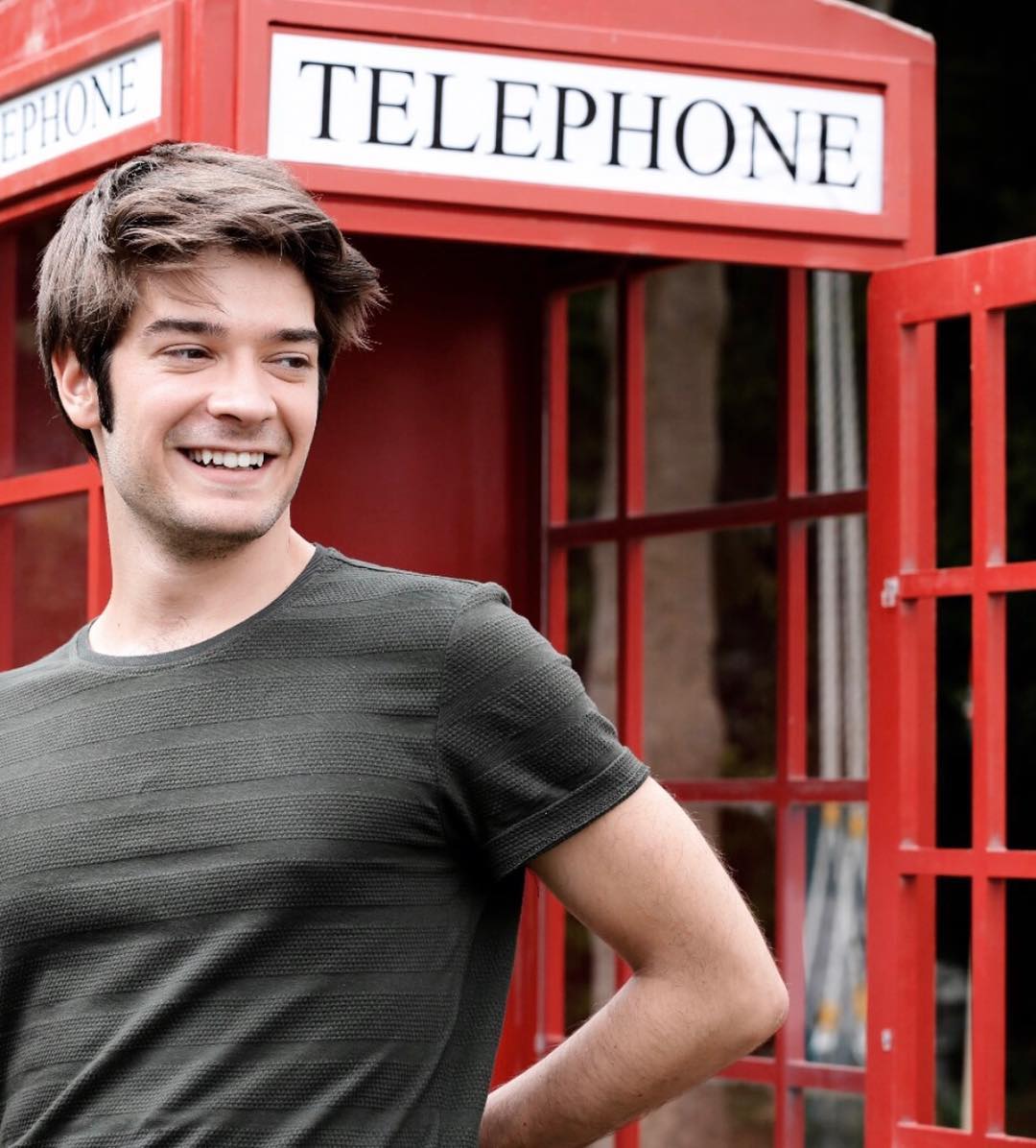 10 Potret Burak Can, Pemeran Burak di Drama Super Family