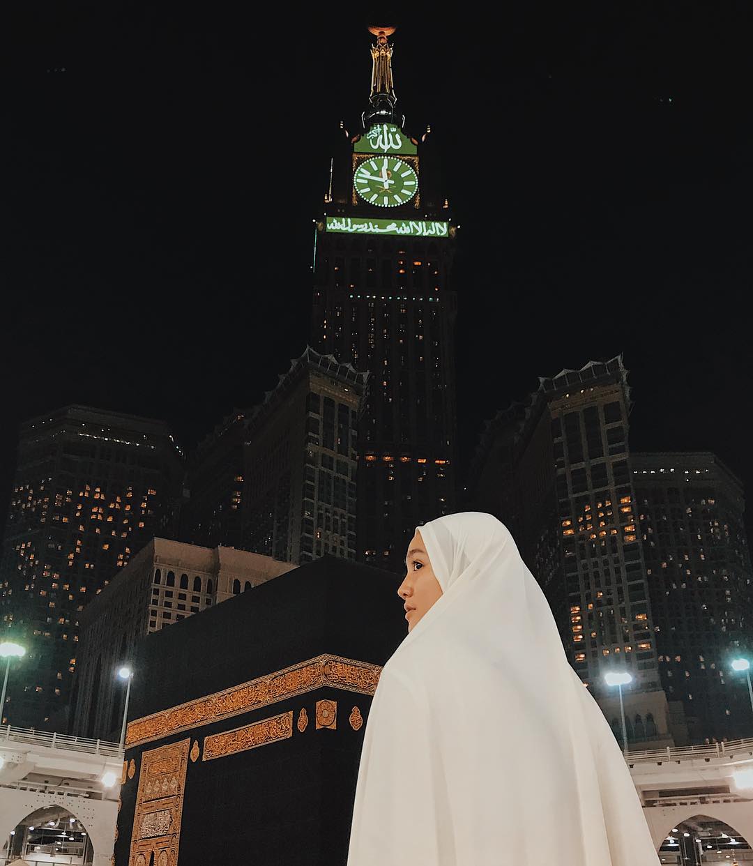 10 Potret Febby Rastanty, Eks BLINK yang Tetap Cantik dengan Hijab