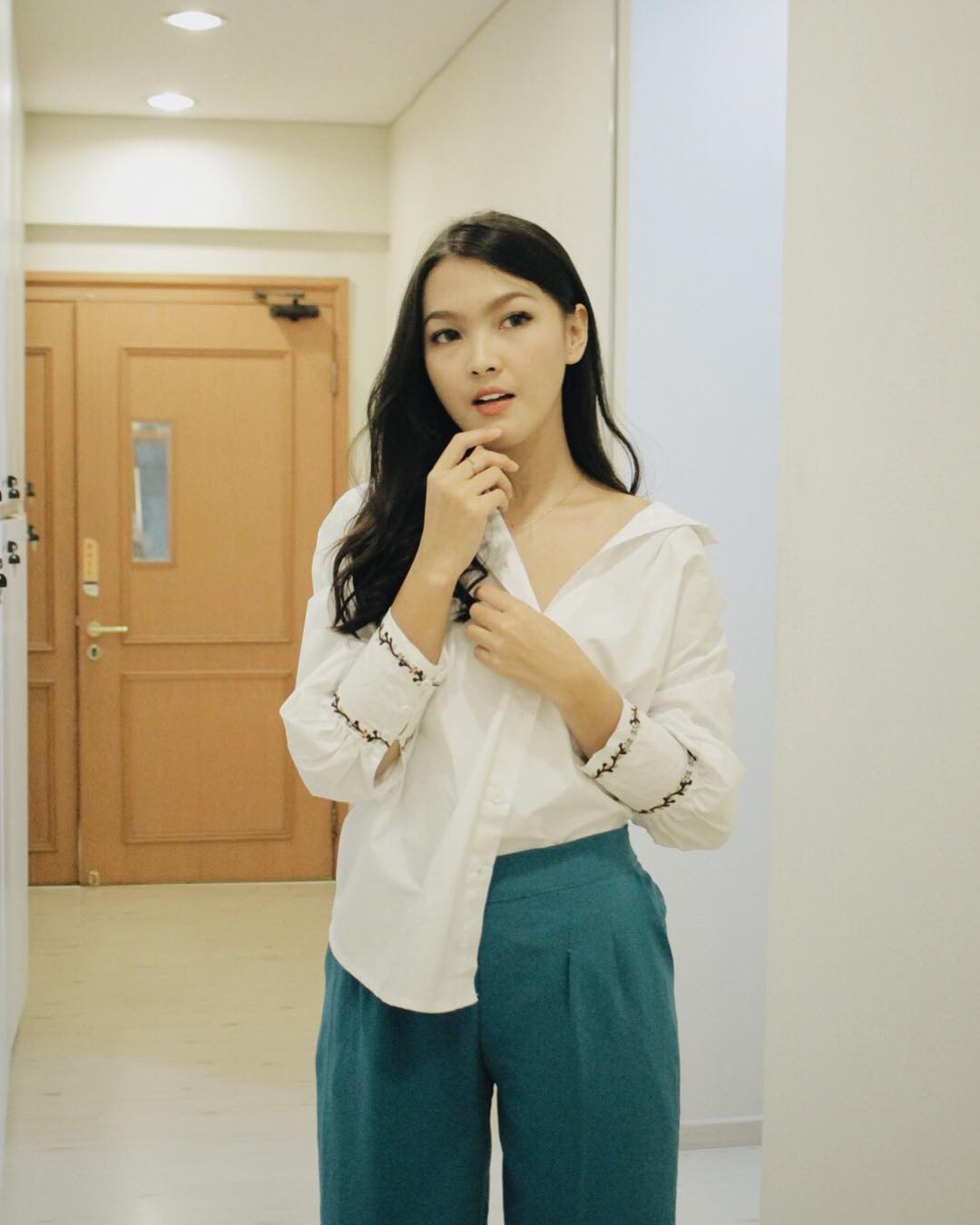 main-di-tukang-ojek-pengkolan-ini-biodata-profil-ana-riana