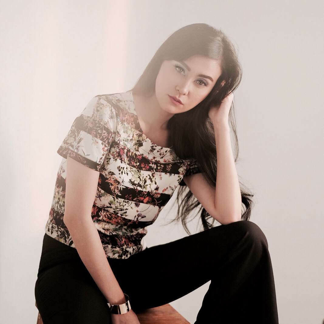 biodata-profil-vicy-melanie-pacar-kevin-aprilio