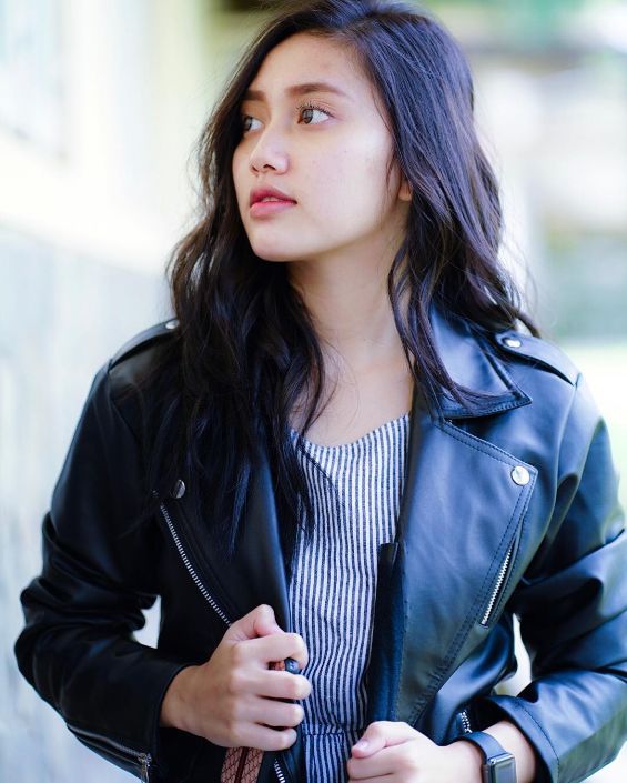 Potret Laxmi Darra, Artis Pendatang Baru yang Debut di Film Kutuk