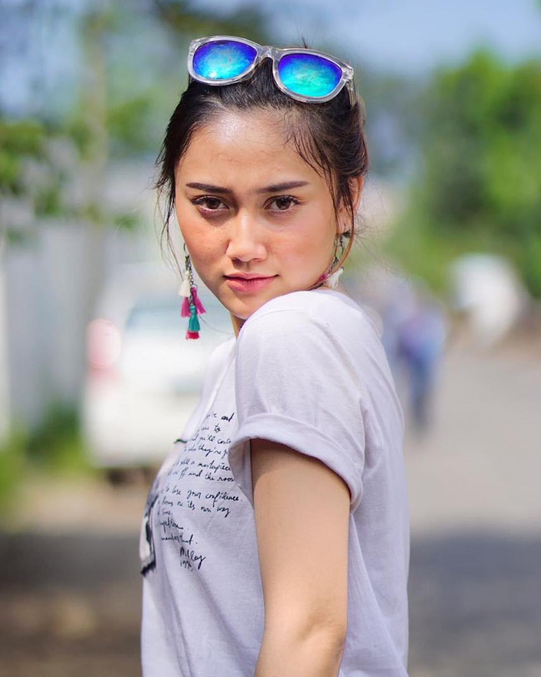Potret Laxmi Darra, Artis Pendatang Baru yang Debut di Film Kutuk
