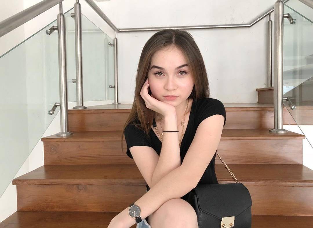 5 Pesona Elina Magdalena Joerg, Aktris Muda Berdarah Batak Jerman