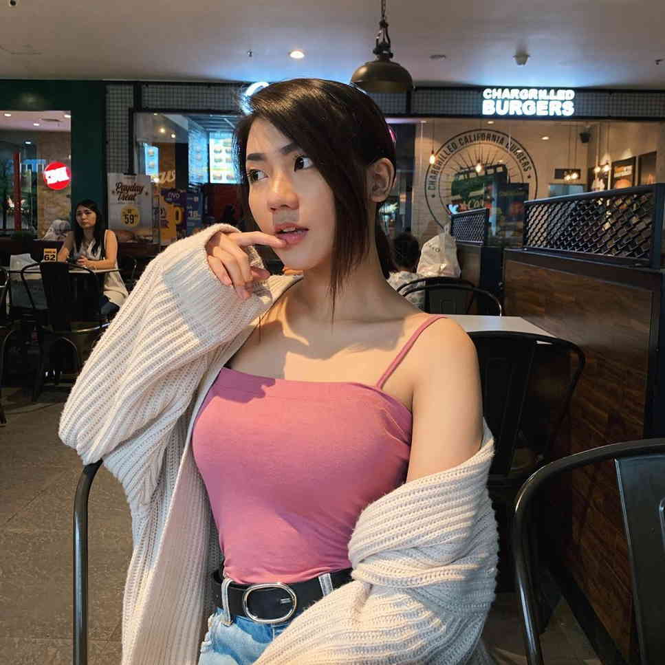 5 Potret Manis Rachel Florencia, Gamers Cantik yang Curi Perhatian Kaum Adam