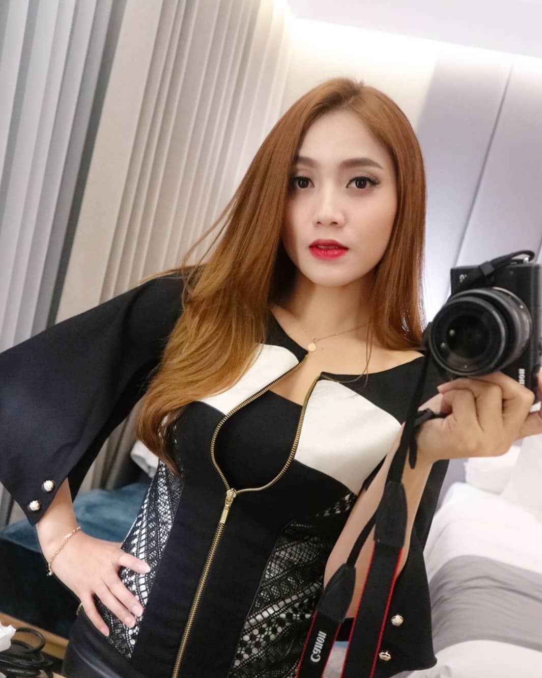 5 Gaya Menawan Dara Rafika, Eks Trio Macan yang Mirip Cewek Korea