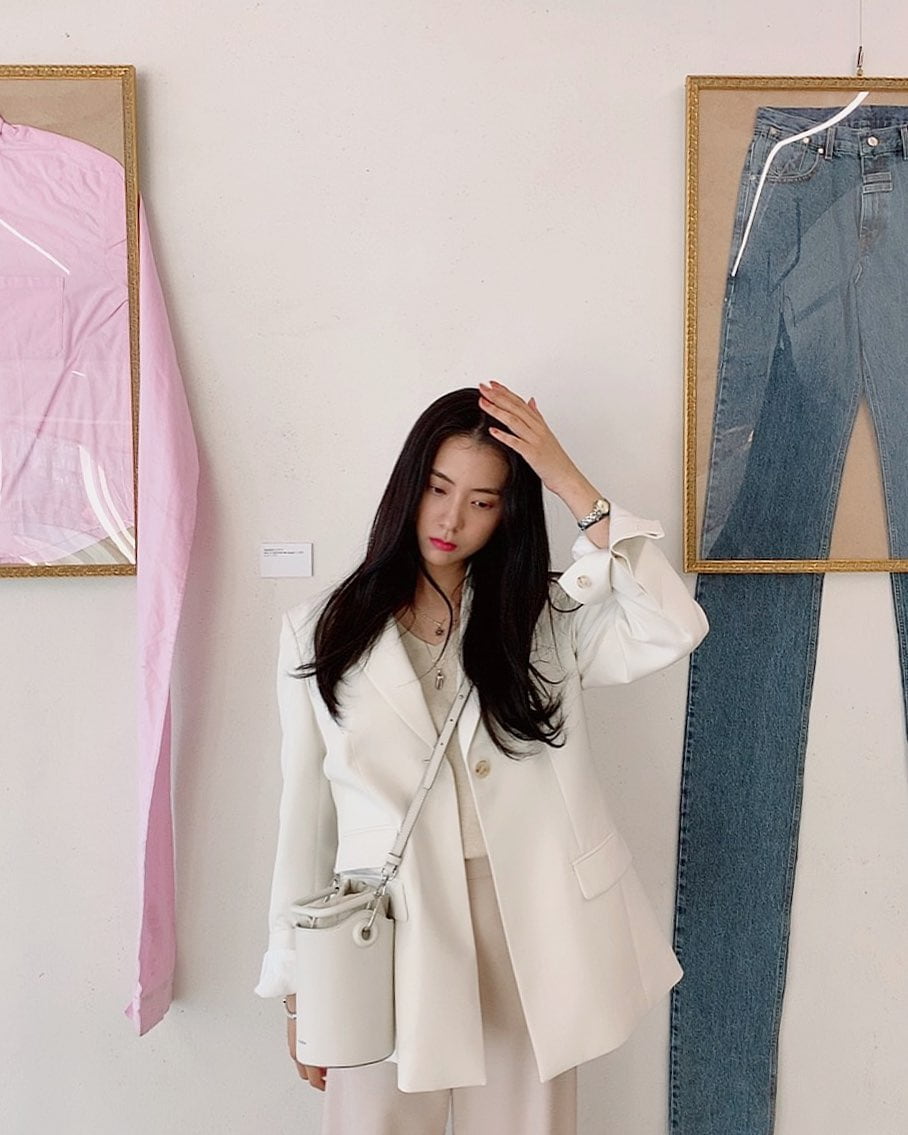 5 Gaya Kim Ga Bin, Cewek yang Dikabarkan Pacaran dengan T.O.P