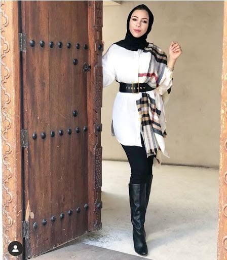 5 Ide Seru Hijab Dipadu dengan Boots Panjang Sampai Lutut, Makin Stand out