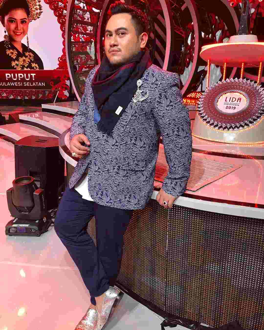 Bikin Karismatik, 5 Inspirasi Outfit Jas Nassar