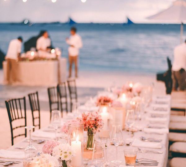 Bosan Garden Party? 5 Dekorasi Pernikahan Beach Party Bisa Jadi Solusinya