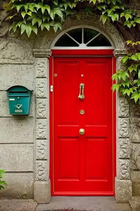 Pembawa Keberuntungan dan Rejeki dengan 8 Warna Pintu Berdasarkan Feng Shui