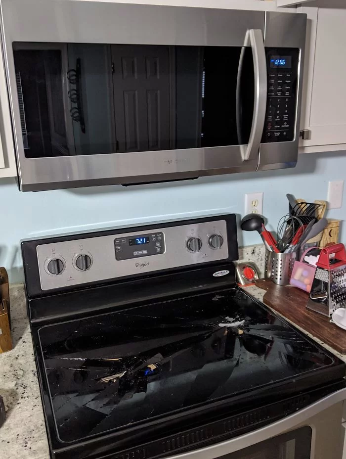 5 Akibat Salah Menggunakan Microwave, Bisa Bikin Piring Meleleh