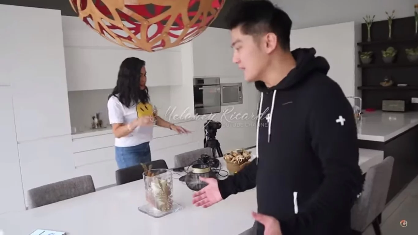 Cozy Banget, Yuk Intip 5 Potret Rumah Boy William Bernuansa Putih