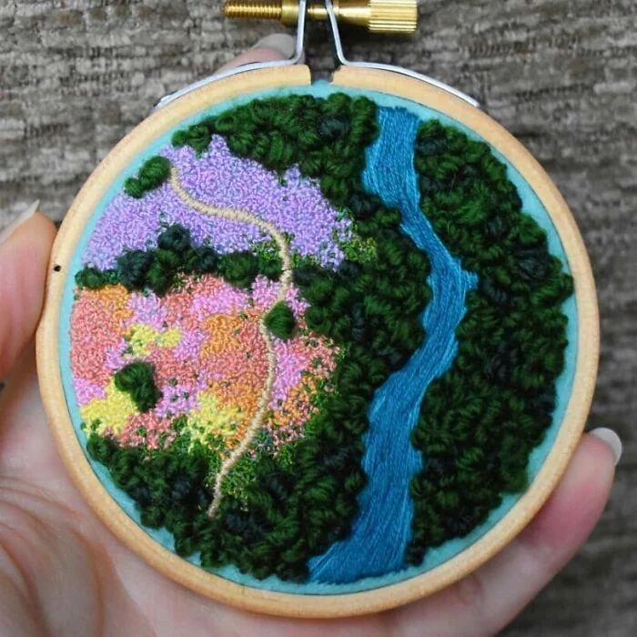 Artistik, 5 Karya Hasil Sulam Berupa Pemandangan Alam dari Udara
