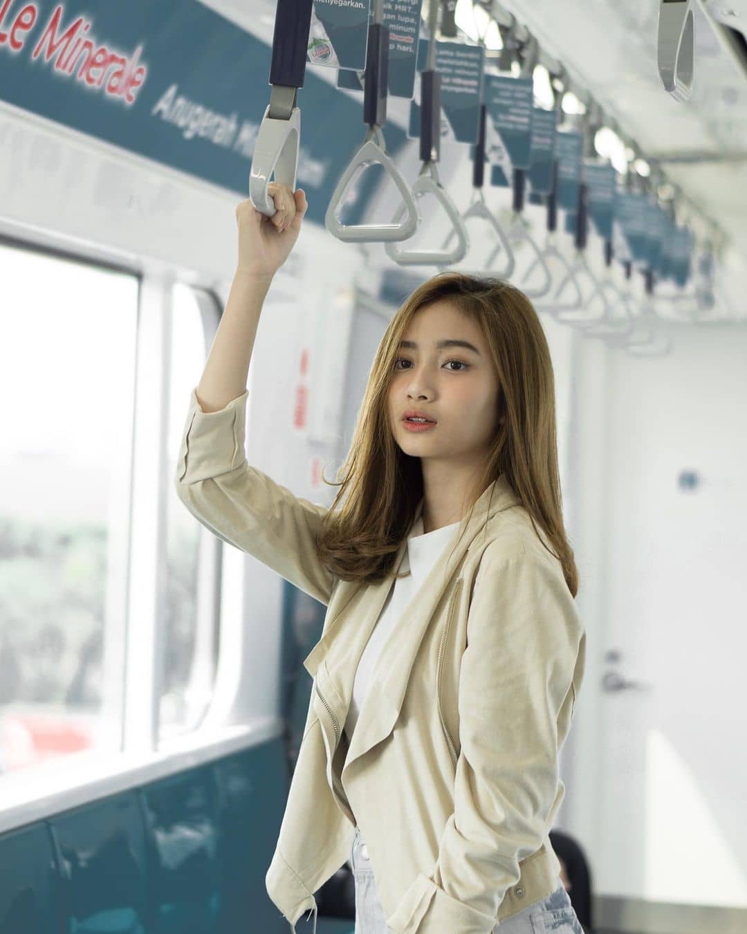 5-pesona-ansellma-putri-selebgram-cantik-yang-dikabarkan-dekat-dengan-athalla-naufal