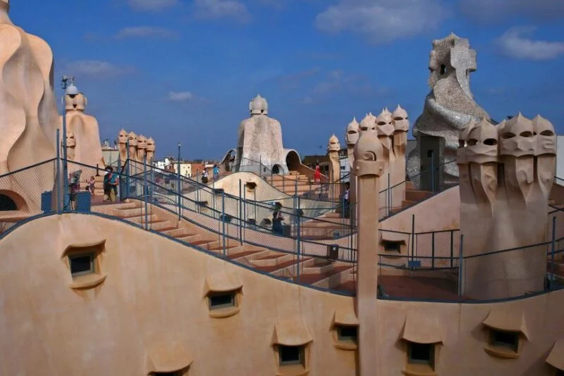 Antoni Gaudi, Sang Arsitek Legendaris yang Karyanya Mengubah Barcelona