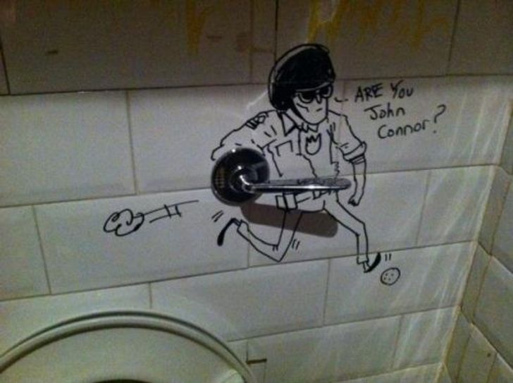 Kreatif Banget, 5 Corat-coret di Toilet Umum yang Bikin Ngakak