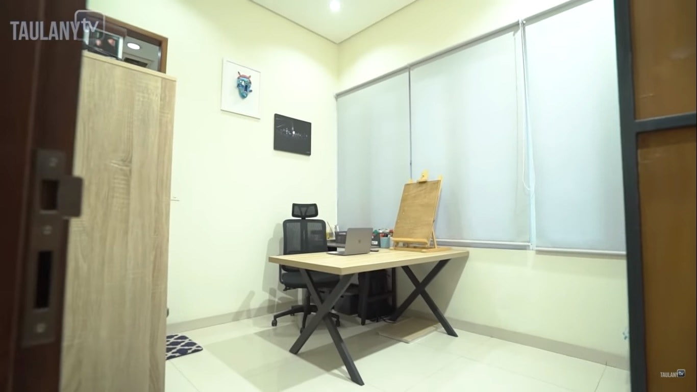 Swag, 5 Penampilan Kantor Wendy dengan Studio Khusus untuk Youtube