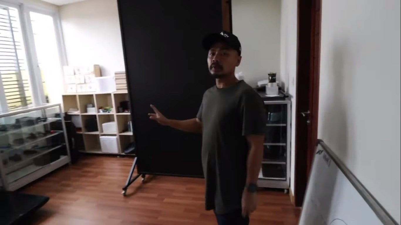 Swag, 5 Penampilan Kantor Wendy dengan Studio Khusus untuk Youtube