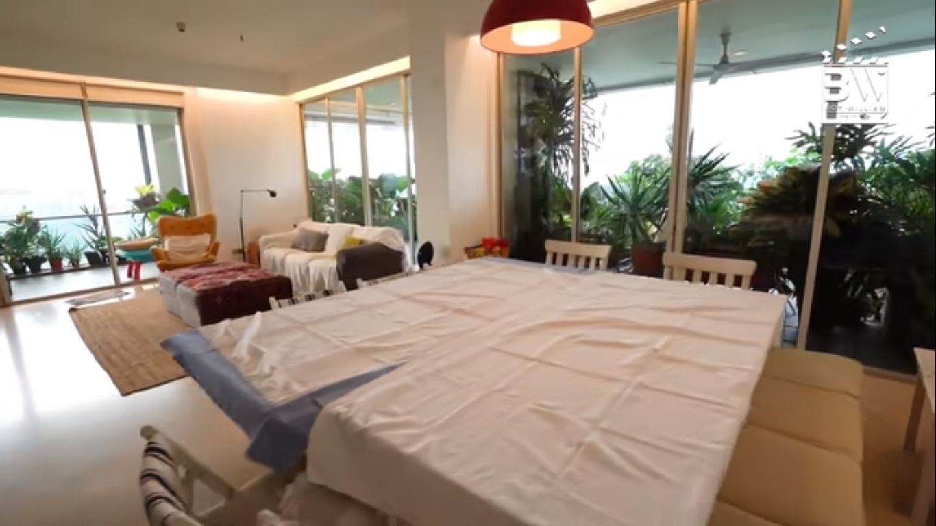 5 Potret Rumah Daniel Mananta, Homey dan Banyak Tanaman