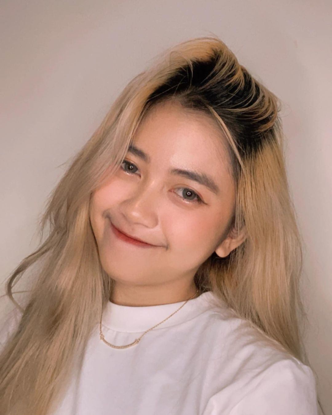 5 Potret Imut Cacil Billyeonnie, Seleb Tiktok yang Jago Menirukan Suara Tokoh Kartun