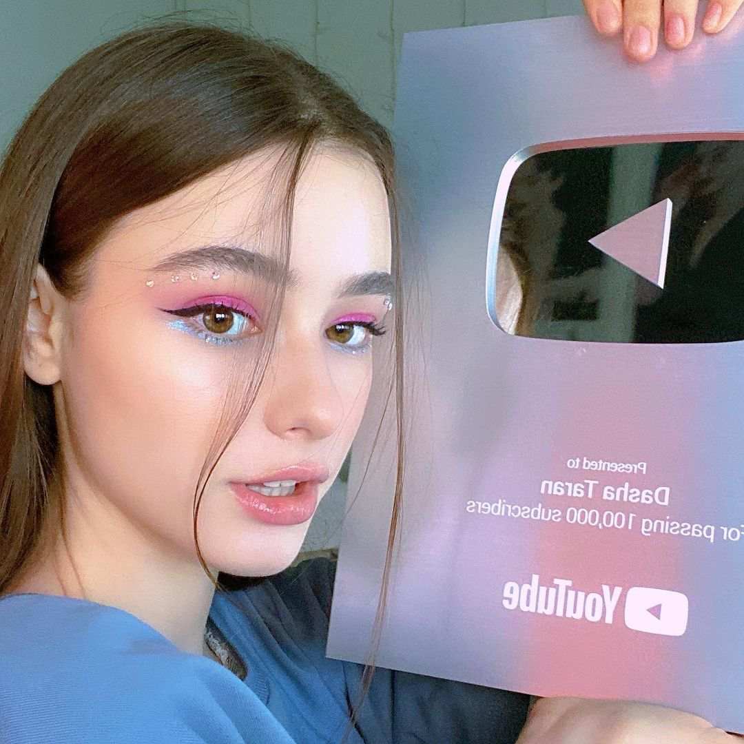 5 Pesona Dasha Taran yang Curi Perhatian Agency Korea