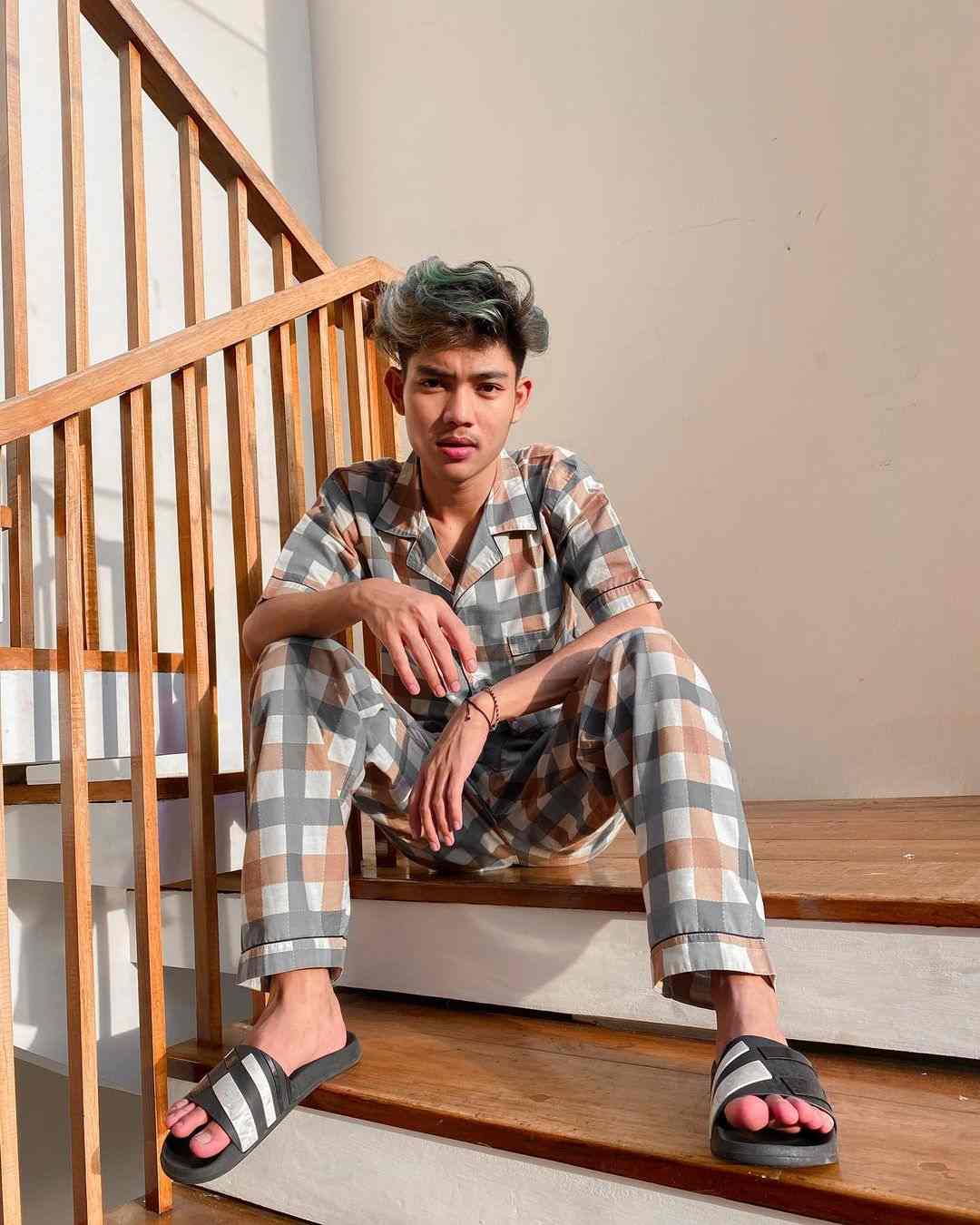 5-potret-sandy-saputra-raja-tiktok-indonesia-dengan-jutaan-followers