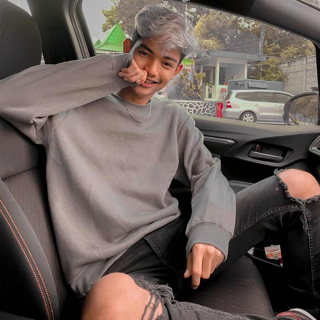 5 Potret Sandy Saputra, Raja TikTok Indonesia dengan Jutaan Followers