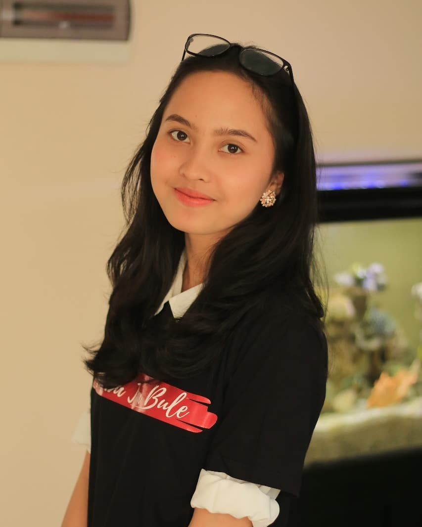 resmi-menikah-5-potret-triyana-mahadewi-istri-youtuber-turah-parthayana