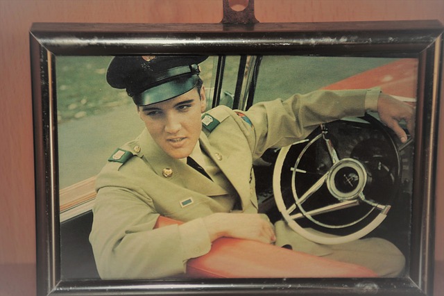 Elvis Presley, Dikenal Sebagai King of Rock ‘n Roll dan Pernah Menjadi Tentara