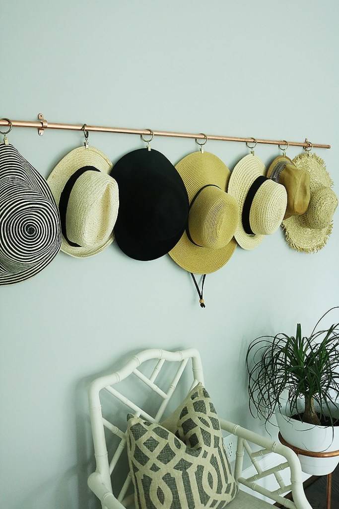 5 Desain Gantungan Topi yang Super Cute, Wajib Punya Deh!