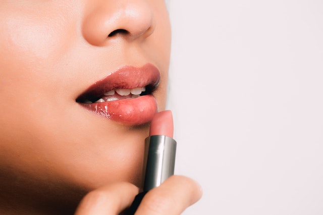 Mengenal Sulam Bibir, Mulai dari Jenis Hingga Efek Sampingnya