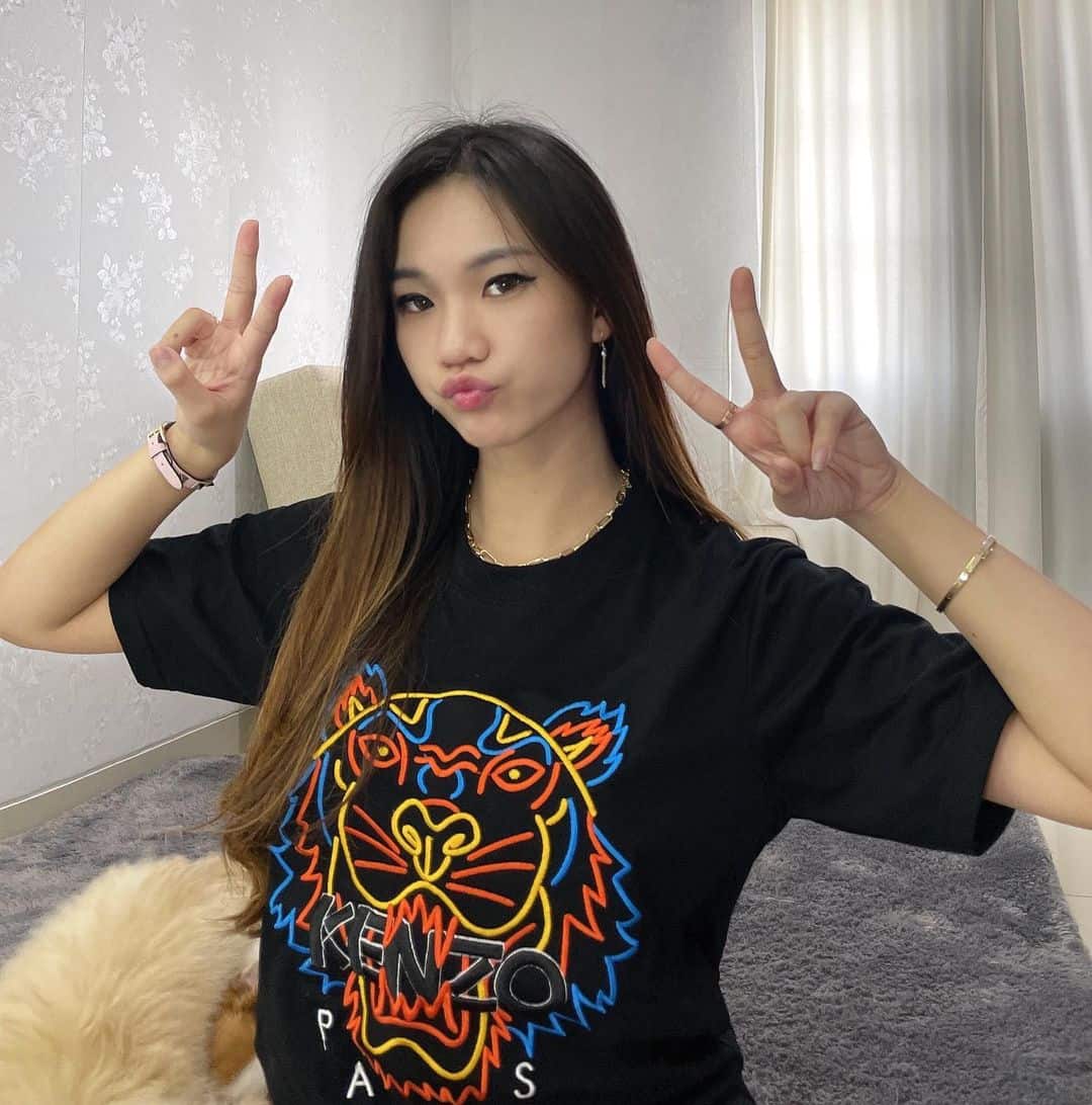 5 Pesona Ceyii Shelly Oktivia, Pro Player Brand Ambassador Aerowolf