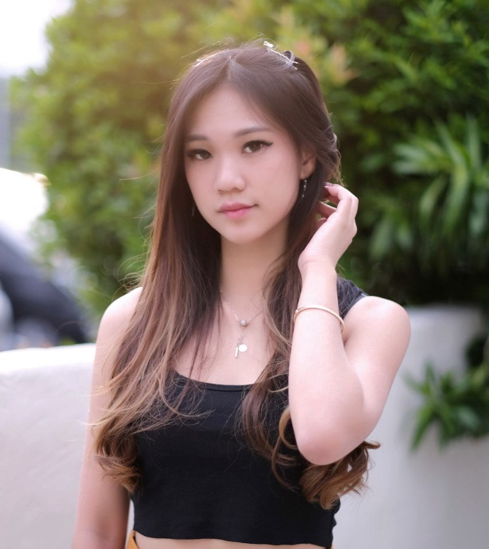 5 Pesona Ceyii Shelly Oktivia, Pro Player Brand Ambassador Aerowolf