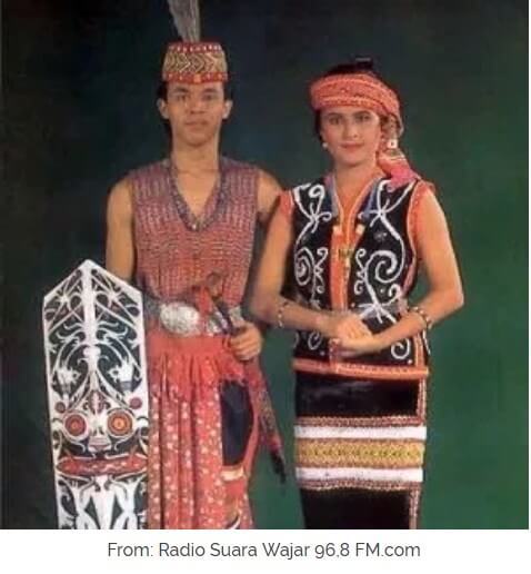 5 Pakaian Adat Dayak Kalimantan, Ada yang Terbuat dari Serat Tanaman